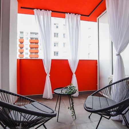 Trendy Apartment Near City Center Oradea Exterior foto